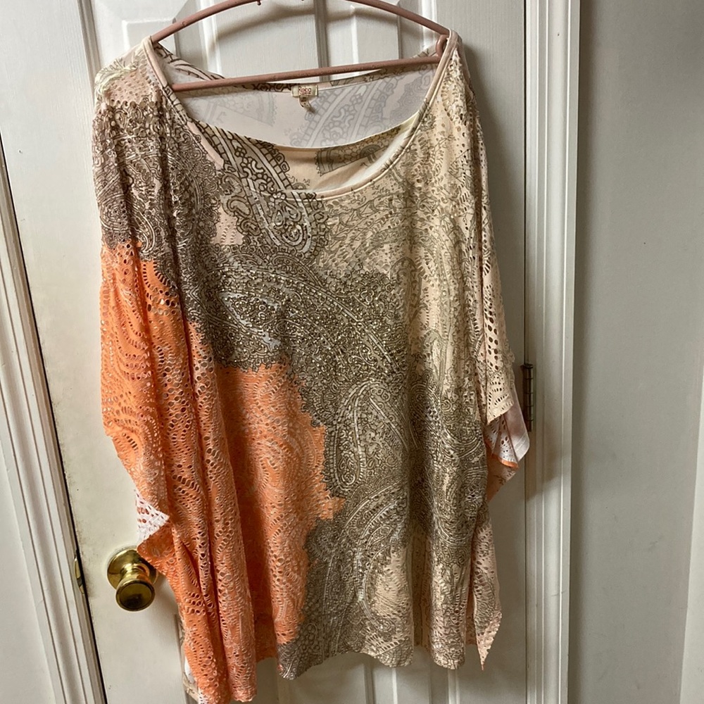 3/$20…bundle and save …
Beautiful 3x top